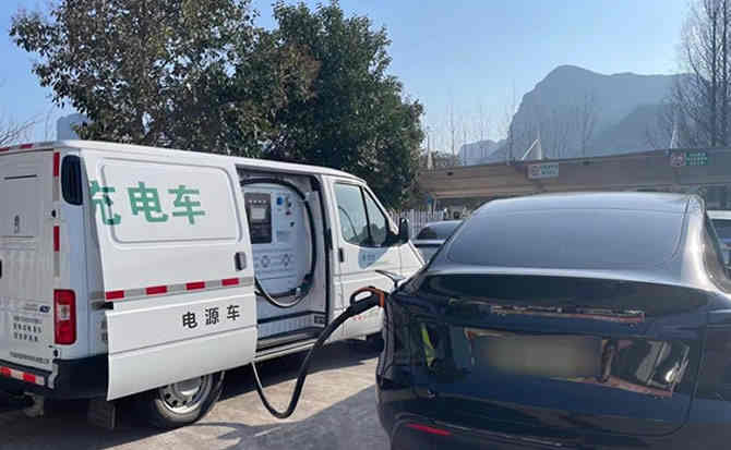 龙子湖区汽车搭电