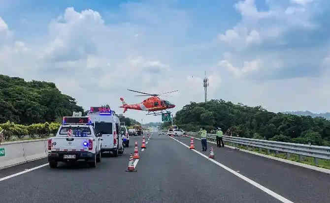 龙子湖区高速公路汽车救援案例